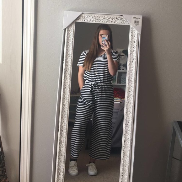 Meet your Posher, Kylie - Picture 3 of 8